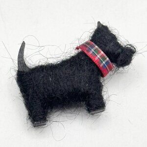 Vintage fuzzy Scottie Dog Scottish Terrier brooch pin